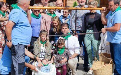 Lituénigo pesará este domingo a una veintena de niños en su balanza romana en una tradición que es fiesta de interés turístico