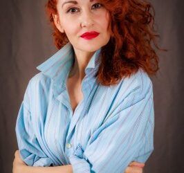 La Diputación de Zaragoza concede el XXXIV premio Santa Isabel de poesía a la escritora aragonesa Angélica Morales