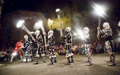 Cetina representa este domingo su Contradanza, una de las tradiciones más mágicas de la provincia