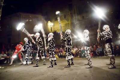 Cetina representa este domingo su Contradanza, una de las tradiciones más mágicas de la provincia