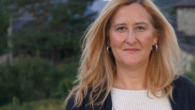 LUZ GABÁS ESTARÁ ESTA SEMANA EN ALFAJARÍN, BREA DE ARAGÓN Y ZARAGOZA DENTRO DEL CICLO DE LA DPZ CONVERSACIONES CON EL AUTOR