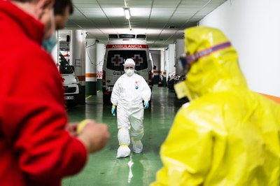 LA DPZ PROLONGA HASTA EL 21 DE FEBRERO LA EXPOSICIÓN SOBRE LA LABOR DE CRUZ ROJA CONTRA EL COVID QUE PUEDE VERSE EN LA SALA 4º ESPACIO