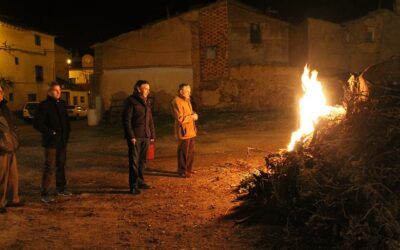 El presidente de la DPZ visita la localidad de Ambel con motivo de las fiestas de San Sebastián