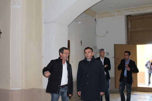 El presidente de la Diputación Provincial de Zaragoza, Luis María Beamonte, ha realizado una visita institucional a las localidades de Gelsa, Nuez de Ebro y La Puebla de Alfindén.