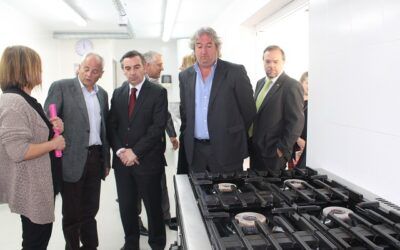 Villamayor de Gállego pone en marcha la cocina solidaria «Entre Platos» que presta servicio a 35 usuarios