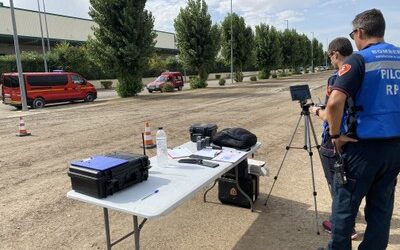Los bomberos de la DPZ y las industrias de la Ribera Baja colaboran para mejorar la seguridad mediante el uso de drones