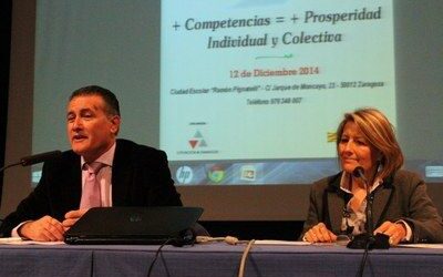 Cerca de cien educadores de adultos debaten la necesidad de nuevas competencias en la formación