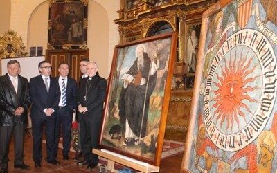 Pozuelo recupera el lienzo de San Antón y exhibe el Reloj Gótico aparecido bajo la pintura
