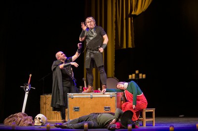 La DPZ concede ayudas por valor de 150.000 euros para que trece municipios programen actividades en sus teatros y salones de actos