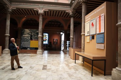 La exposición sobre el 40 aniversario del Estatuto de Autonomía en el palacio de Sástago supera los 15.000 visitantes