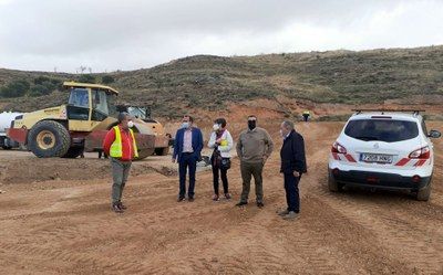 SÁNCHEZ QUERO VISITA LOS TRABAJOS PARA MEJORAR EL ACCESO A UNA ZONA DE HUERTA EN VERA DE MONCAYO