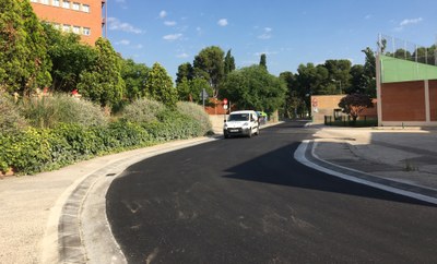 LA DPZ MEJORA EL FIRME DE LA CALLE MONASTERIO DE NUESTRA SEÑORA DE LOS ÁNGELES, PRINCIPAL ACCESO A LA RESIDENCIA DE ESTUDIANTES PIGNATELLI