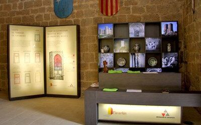 La oficina de turismo que la Diputación de Zaragoza ha abierto en el torreón de Navardún ya ha atendido a más de 600 visitantes