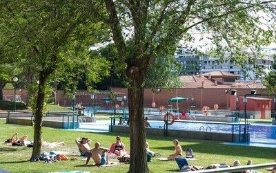 Las piscinas de la residencia Pignatelli inician la temporada de verano este sábado con los mismos precios que las municipales