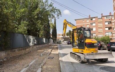 La Diputación de Zaragoza asume las obras de reparación de una de las aceras del instituto Ramón Pignatelli