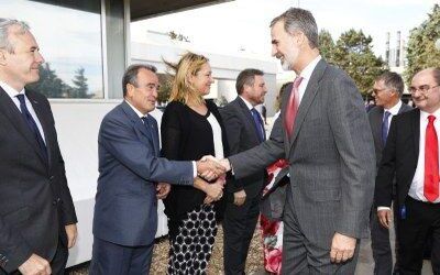 Sánchez Quero asiste en Figueruelas al inicio de la fabricación del nuevo Opel Corsa