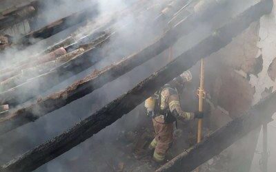 Los bomberos de la DPZ insisten en el importante riesgo de incendios por el mal mantenimiento y uso de chimeneas y estufas