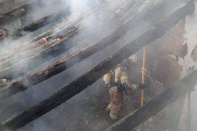 Los bomberos de la DPZ insisten en el importante riesgo de incendios por el mal mantenimiento y uso de chimeneas y estufas