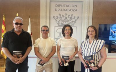 TAKO celebra 40 años de historia con su primer libro «Sólo rock and roll»  y una versión de Labordeta