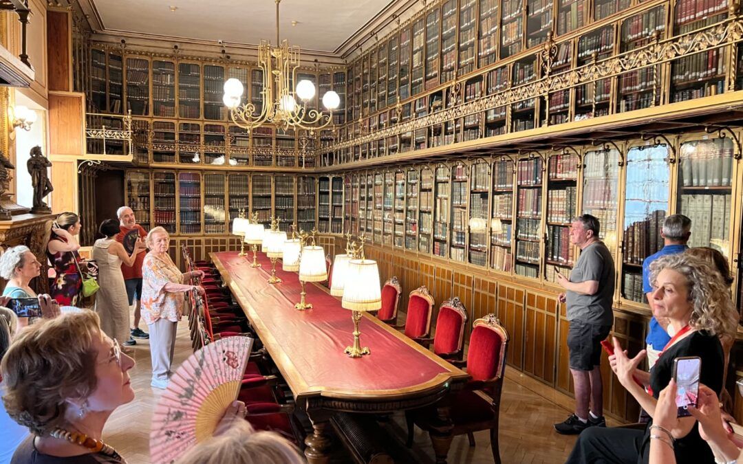 Más de 400 personas visitan el palacio provincial y el palacio de Sástago en las jornadas de puertas abiertas de la DPZ para celebrar el día de Santa Isabel de Portugal