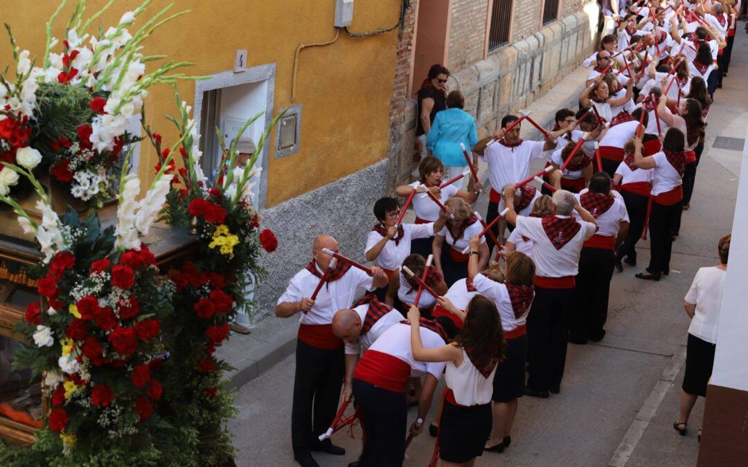 Longares vuelve a vibrar este miércoles  al son de su paloteo,  Fiesta de Interés Turístico de Aragón
