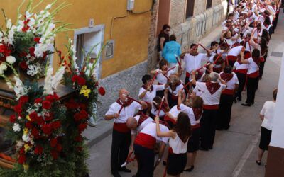 Longares vuelve a vibrar este miércoles  al son de su paloteo,  Fiesta de Interés Turístico de Aragón